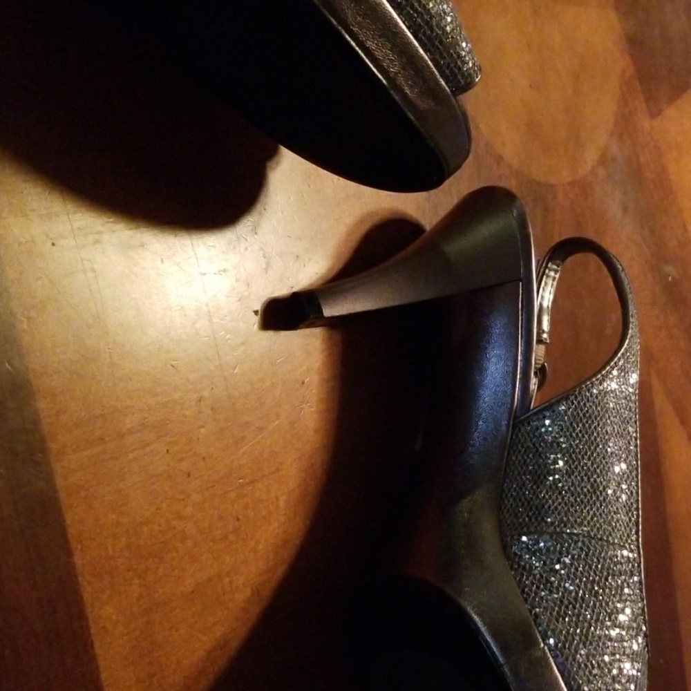 Shoes - Picture 3 of 5